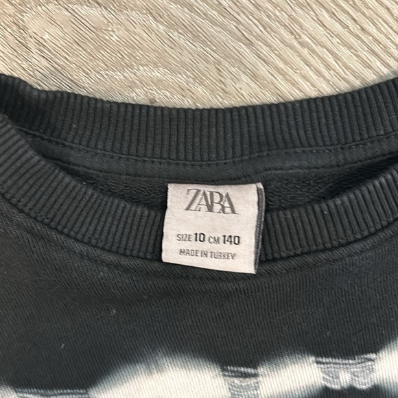 Zara Boys Sweatshirt and Sweat Shorts - Picture 2 of 5